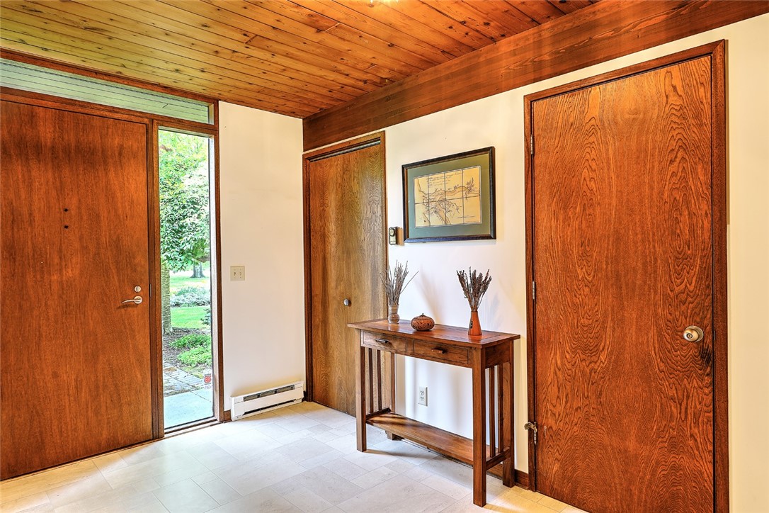 266 Indian Point Road Tiverton, RI 02878 - Photo 6 of 48