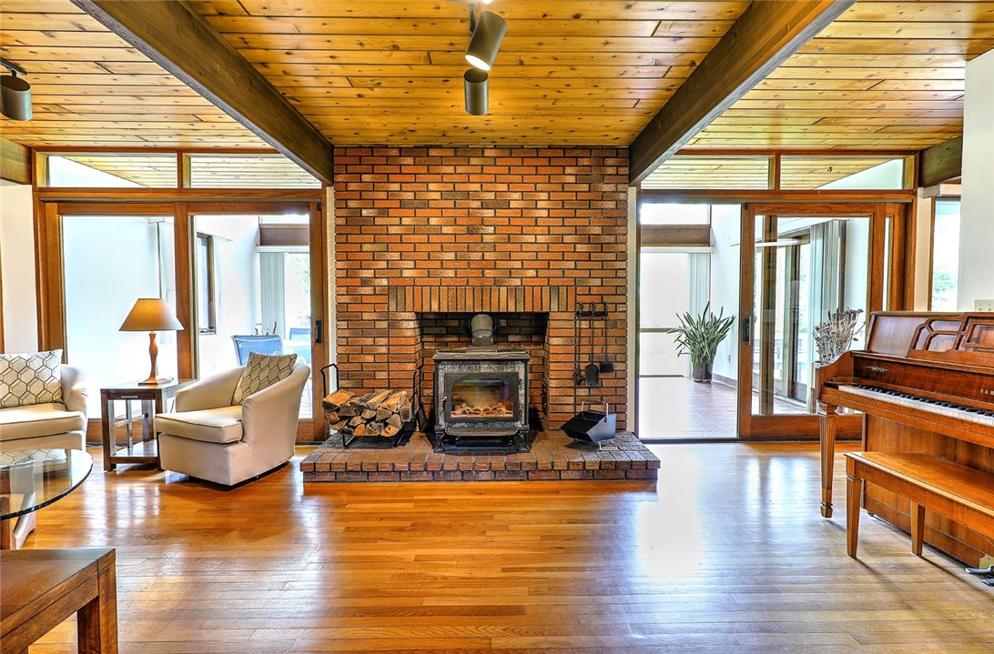 266 Indian Point Road Tiverton, RI 02878 - Photo 9 of 48