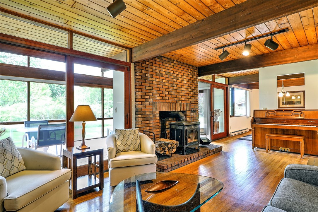 266 Indian Point Road Tiverton, RI 02878 - Photo 10 of 48