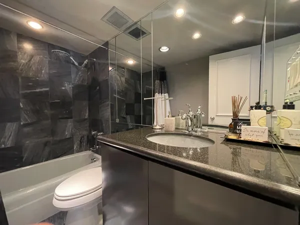 $515,000 | 175 East Delaware Place, Unit 6706, Chicago, IL 60611