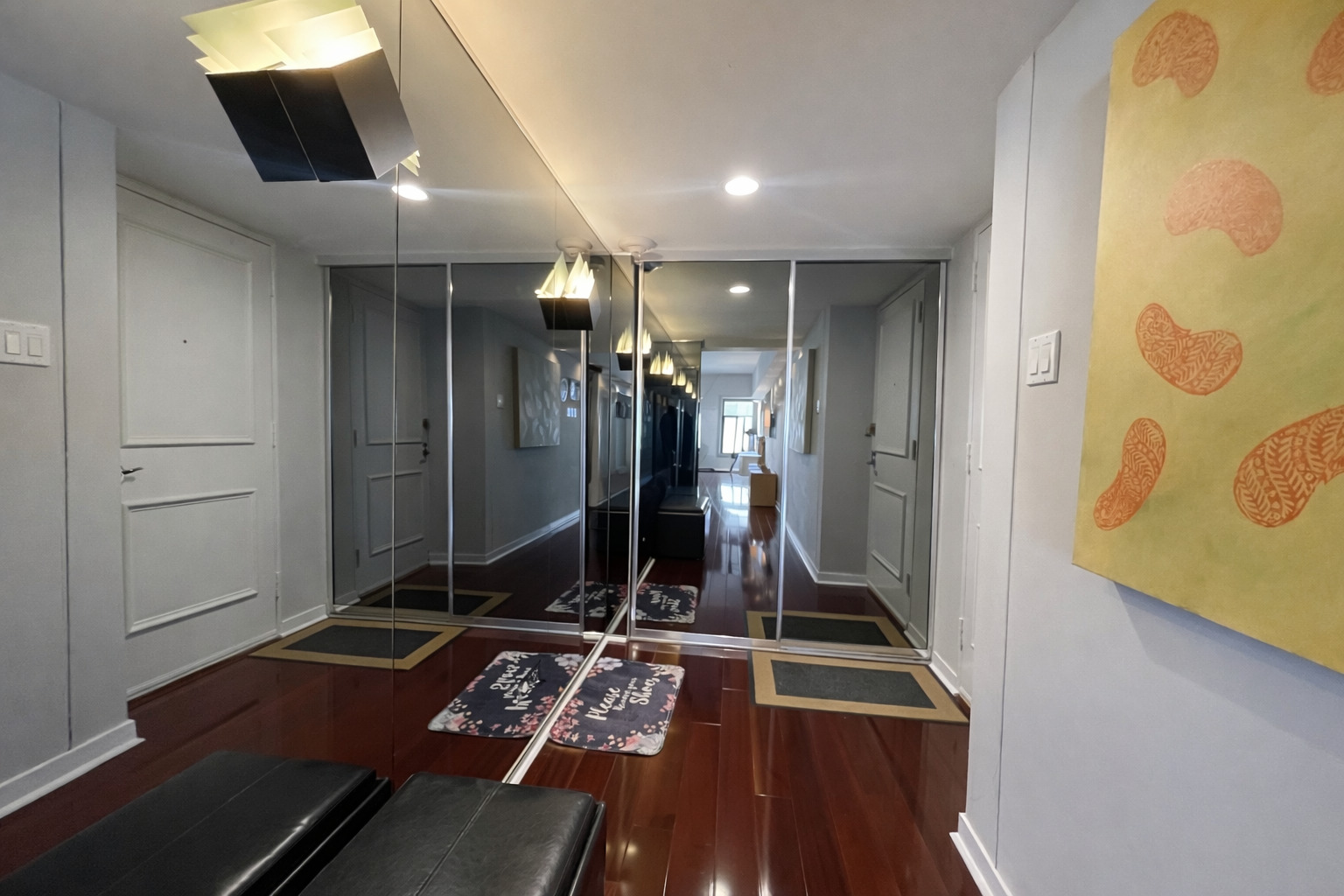 175 East Delaware Place, Unit 6706 Chicago, IL 60611 - Photo 4 of 30 a room with gym equipment
