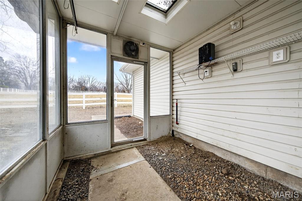 208 Mexico Road Wentzville, MO 63385 - Photo 18 of 33