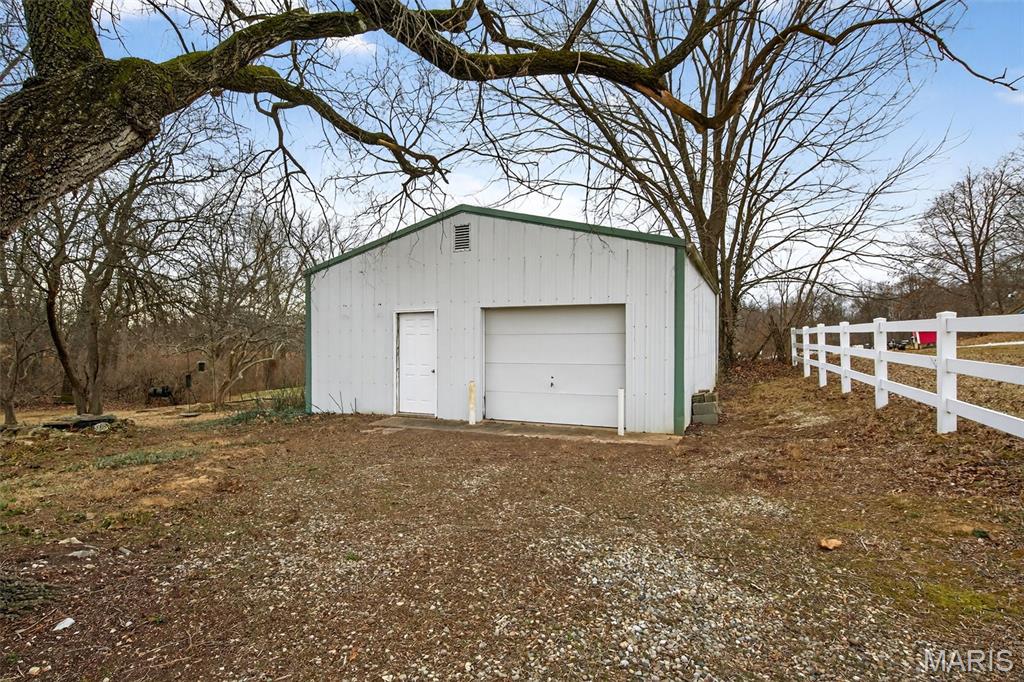 208 Mexico Road Wentzville, MO 63385 - Photo 25 of 33