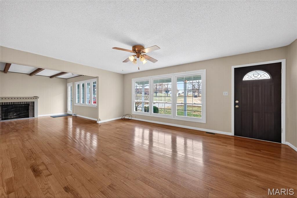 208 Mexico Road Wentzville, MO 63385 - Photo 4 of 33