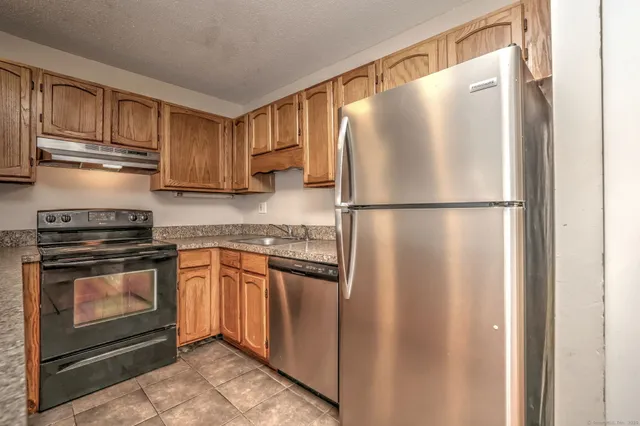 $159,900 | 471 Whalley Avenue, Unit G, New Haven, CT 06511