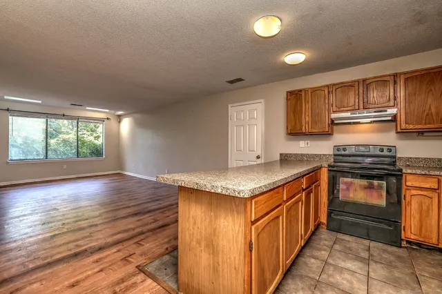 $159,900 | 471 Whalley Avenue, Unit G, New Haven, CT 06511