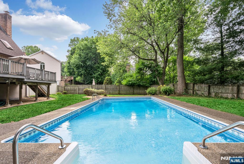 12 Jason Woods Road Closter, NJ 07624 - Photo 31 of 36