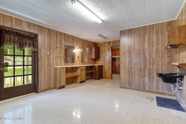 $305,000 | 1100 West Gilman Road, Lafayette, LA 70501