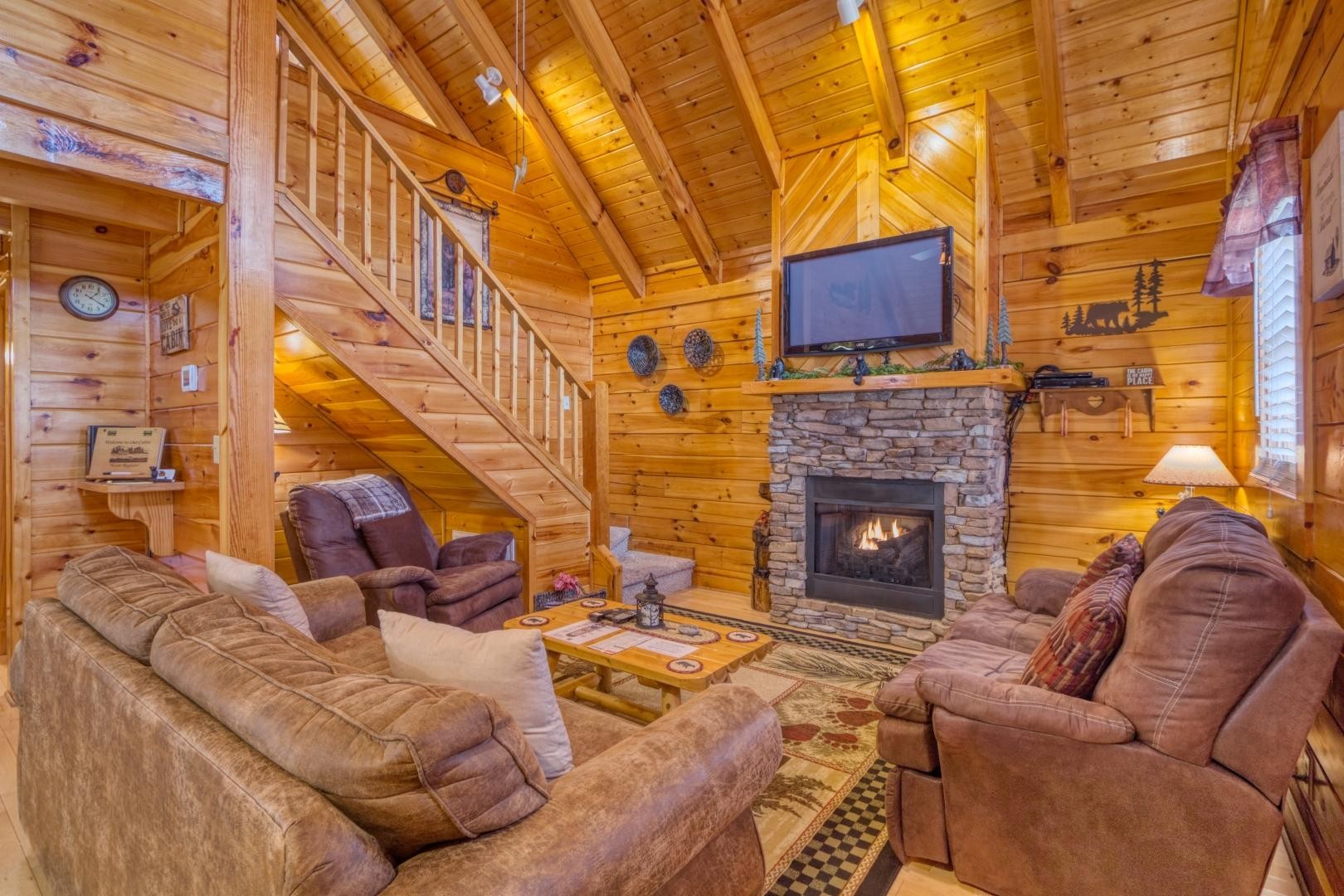 208 Moose Ridge Way Pigeon Forge, TN 37863 - Photo 3 of 17
