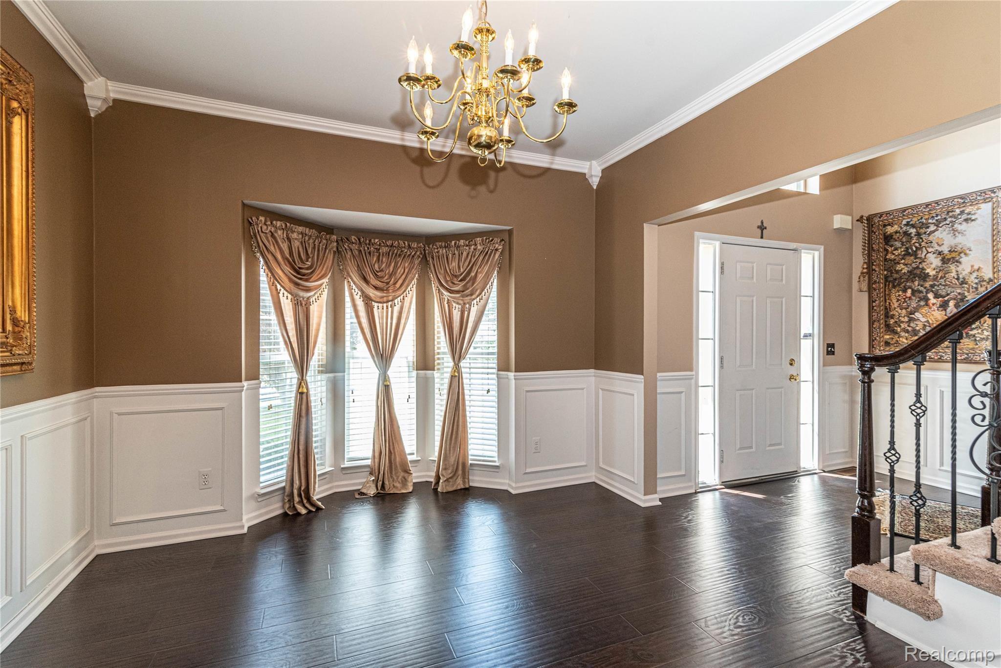 1795 Hawthorne Ridge Walled Lake, MI 48390 - Photo 5 of 27 015_3.jpg
