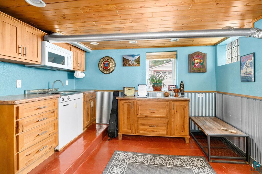 2312 East 8th Street Duluth, MN 55812 - Photo 19 of 44