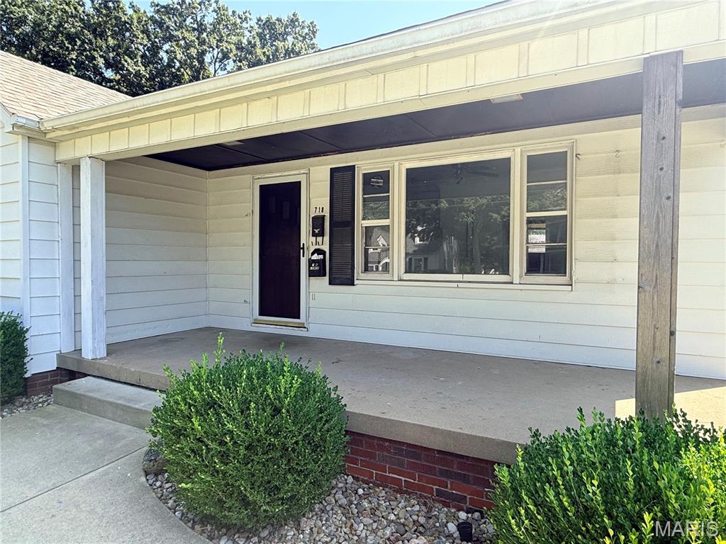 718 Maple Street Collinsville, IL 62234 - Photo 4 of 23 Gallery Image 4