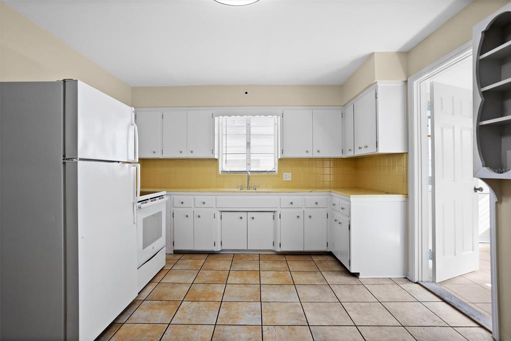 3452 9th Avenue North St. Petersburg, FL 33713 - Photo 4 of 21