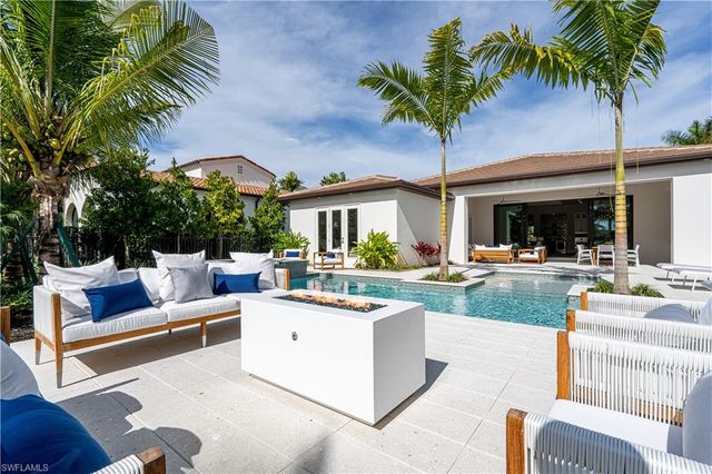 a view of a house and outdoor space