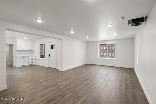 $400,000 | 326 Park Street, Mullan, ID 83846