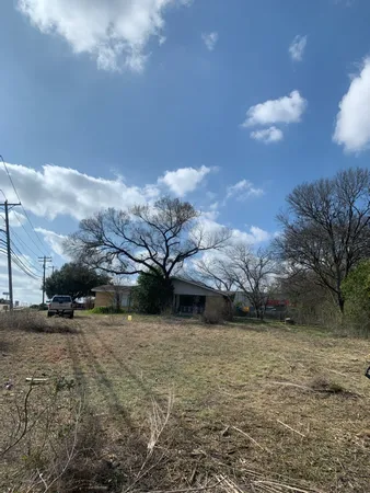 $1,300,000 | 4810 East Martin Luther King Jr Boulevard, Austin, TX 78721