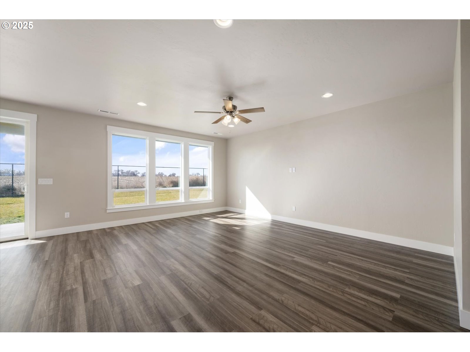 317 Sage Street Boardman, OR 97818 - Photo 12 of 42