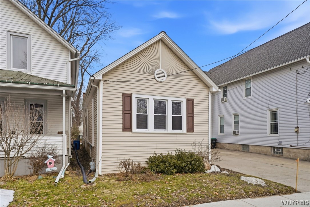 176 Adam Street Tonawanda, NY 14150 - Photo 2 of 46