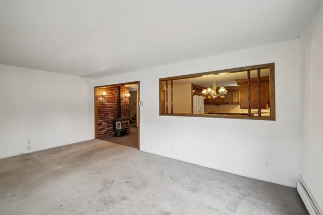 $289,900 | W7028 Highway 16, Pardeeville, WI 53954