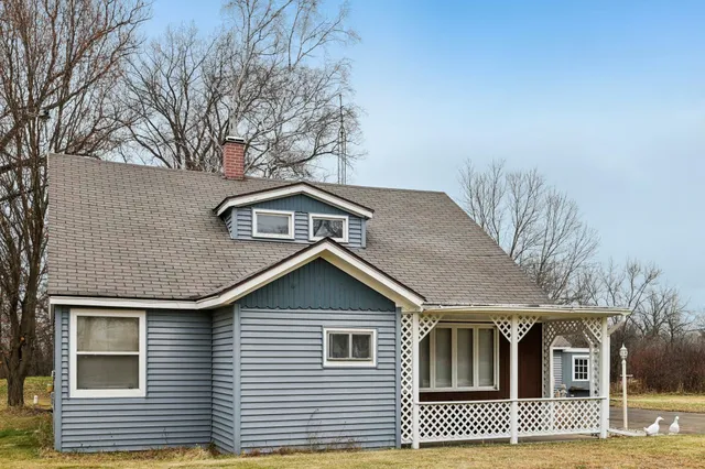 $289,900 | W7028 Highway 16, Pardeeville, WI 53954
