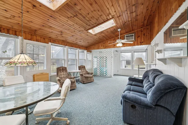 $289,900 | W7028 Highway 16, Pardeeville, WI 53954