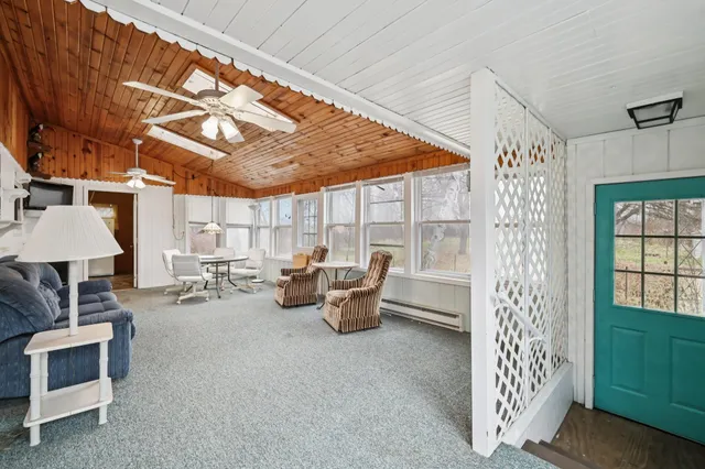 $289,900 | W7028 Highway 16, Pardeeville, WI 53954