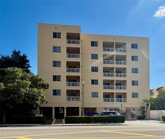 $1,900 | 601 Southwest 37th Avenue, Unit 306, Miami, FL 33135