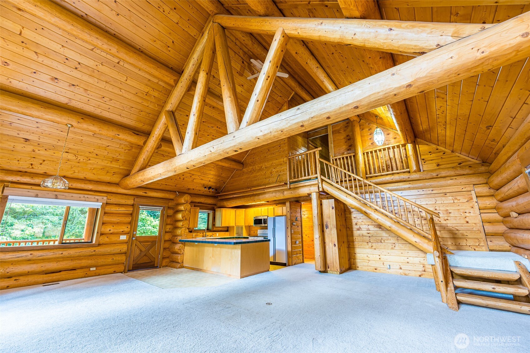 1422 Grauel-Ramapo Road Port Angeles, WA 98363 - Photo 5 of 40 a view of an indoor swimming pool