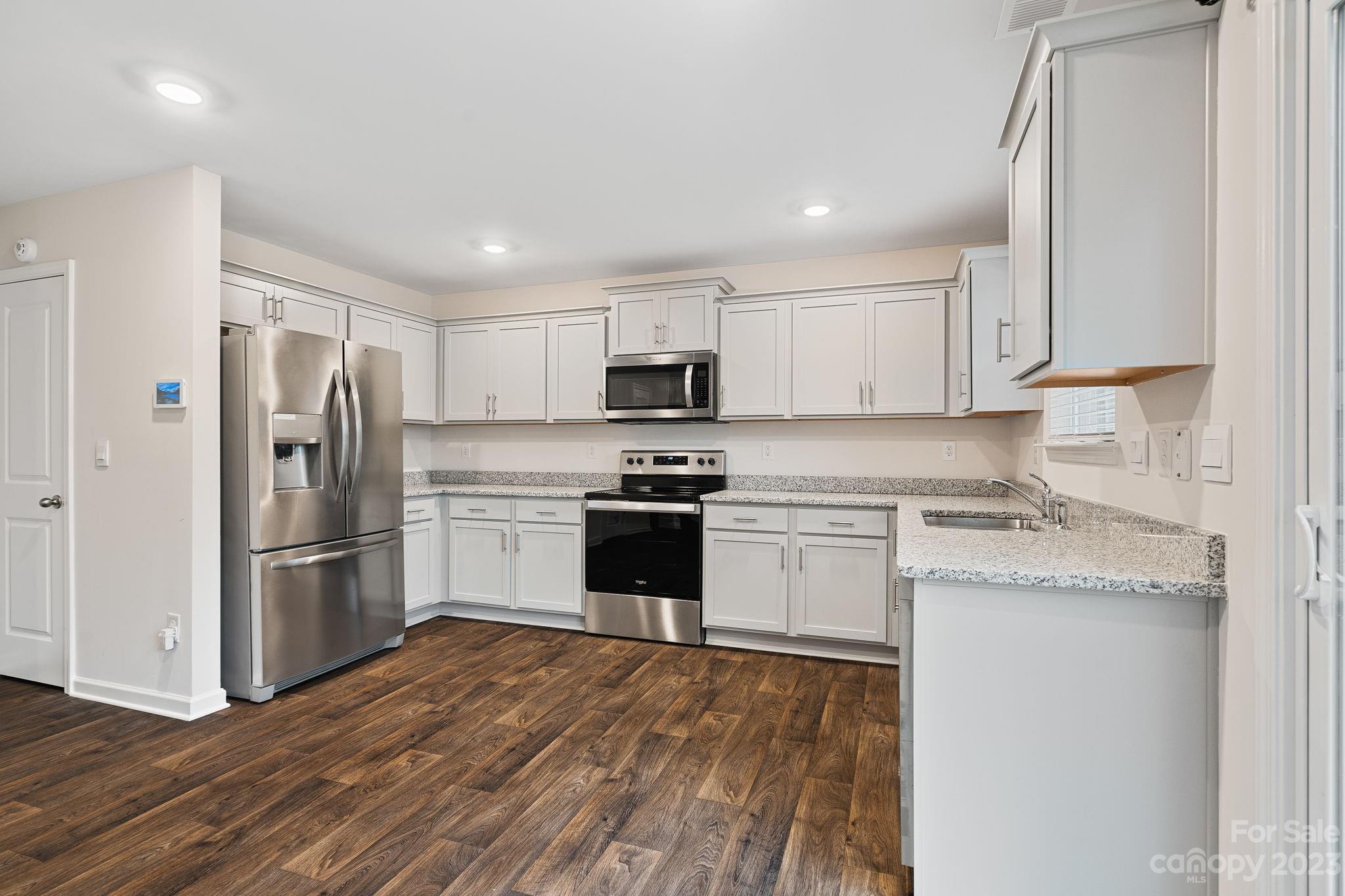 8044 Starnes Randall Road Charlotte, NC 28215 - Photo 6 of 28 Gallery Image 6