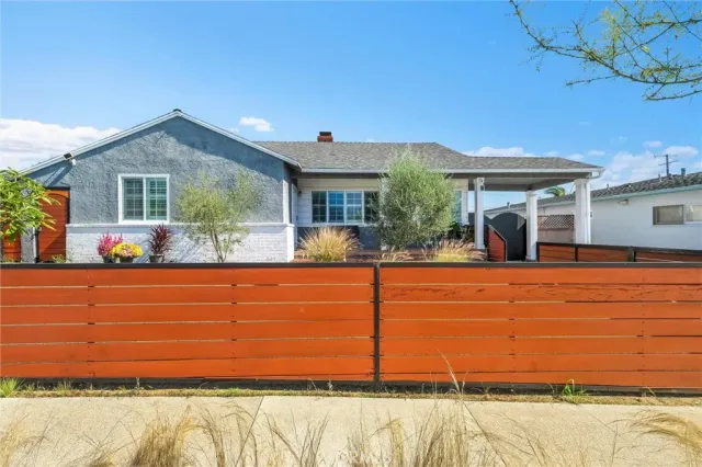 $1,649,000 | 6104 South La Cienega Boulevard, Ladera Heights, CA 90056