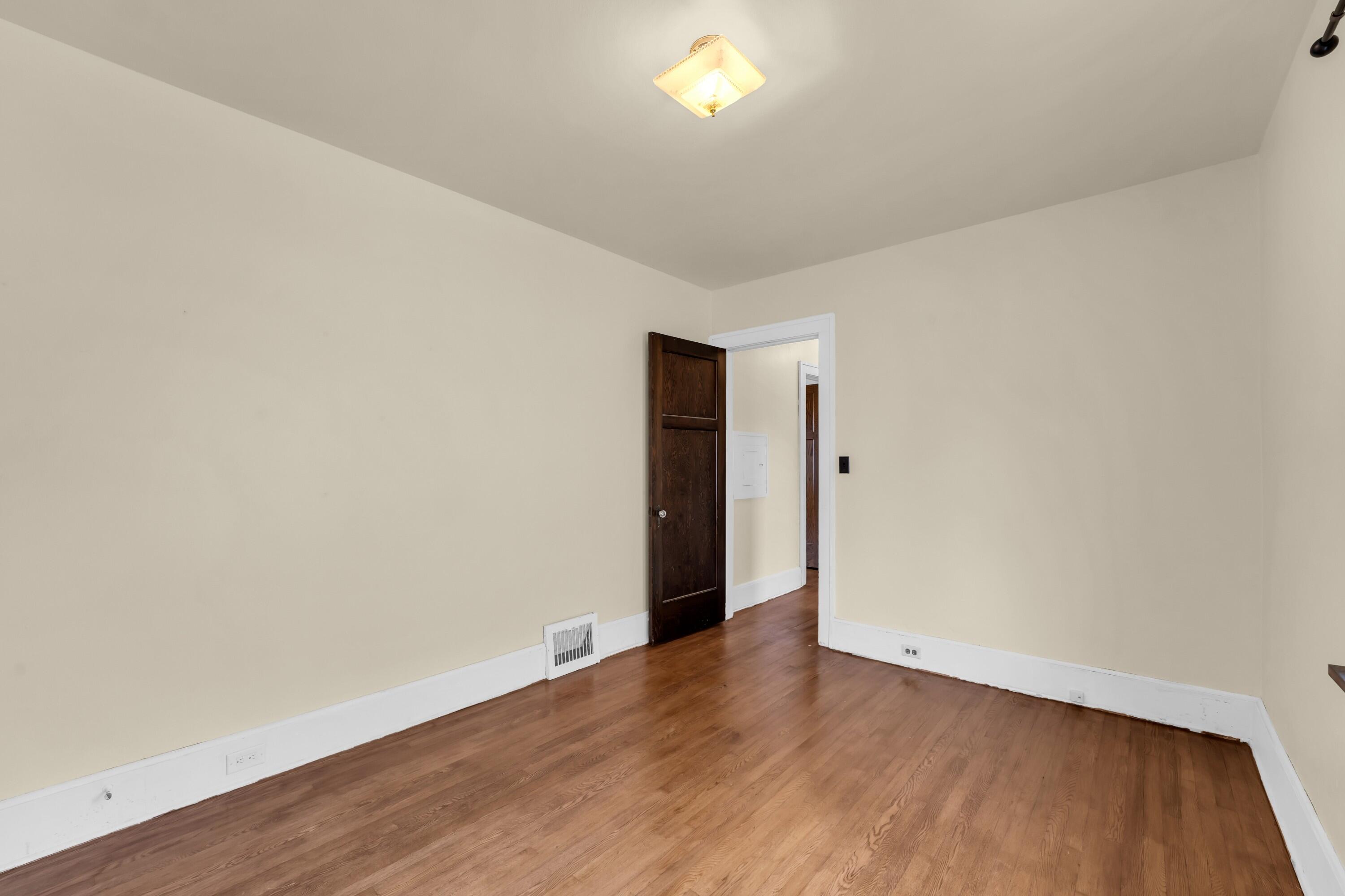 704 Belmont Avenue Racine, WI 53405 - Photo 27 of 42 Photo (27)