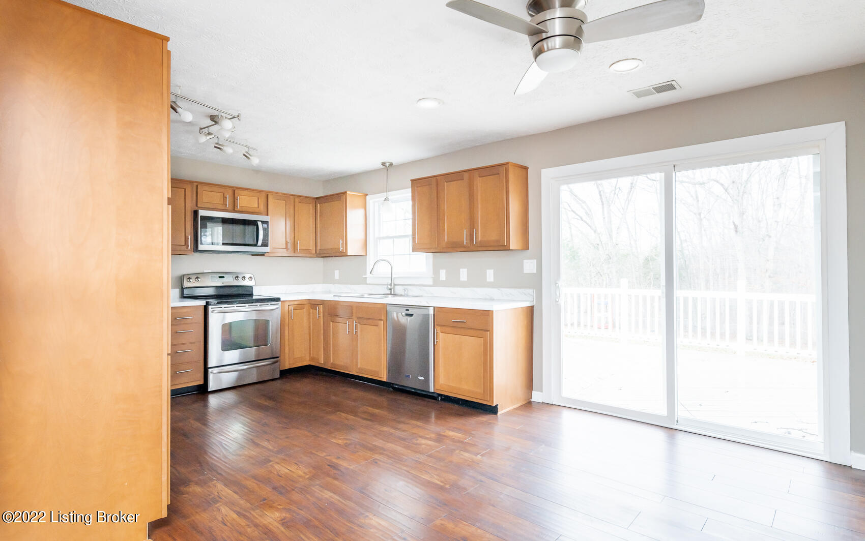 1923 Greenbriar Road Mount Washington, KY 40047 - Photo 8 of 36 MLS-113