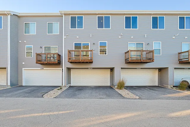 $312,500 | 2368 Alison Avenue, Pingree Grove, IL 60140