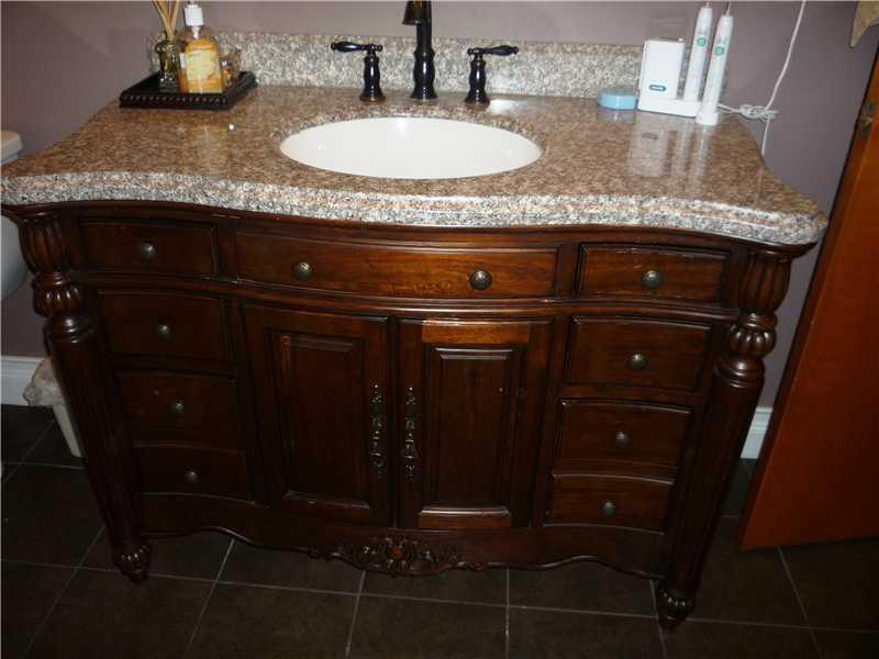 606 Greenlee Road Whitehall, PA 15227 - Photo 15 of 25 Master Bath/Spa.