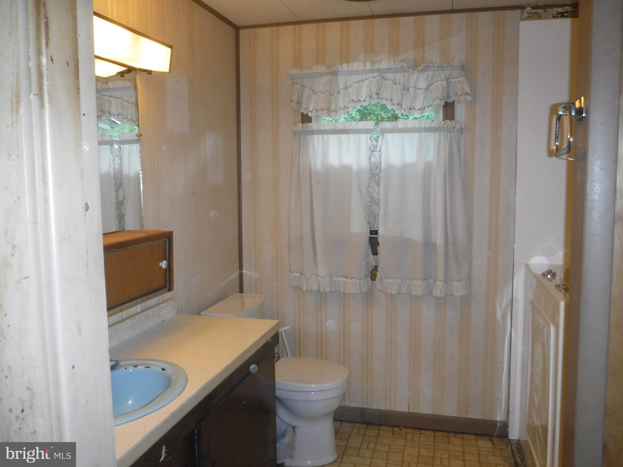 6950 Ridge Road Hanover, MD 21076 - Photo 23 of 29 Bath
