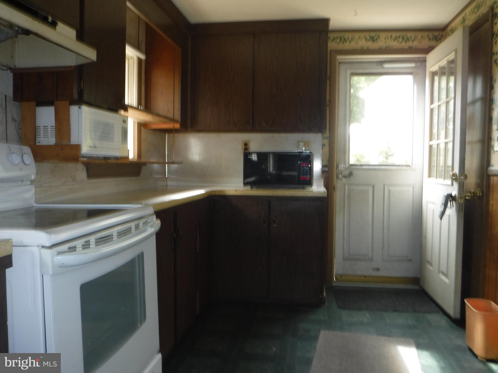 6950 Ridge Road Hanover, MD 21076 - Photo 10 of 29 Kitchen