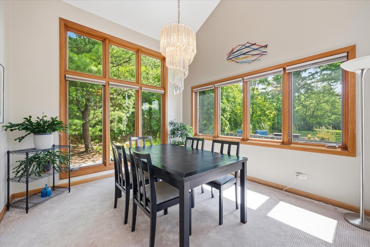 1755 Wiesbrook Road South Wheaton, IL 60189 - Photo 8 of 28