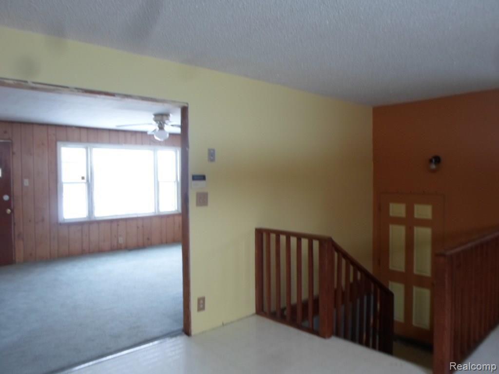 2397 Belsay Road Burton, MI 48519 - Photo 25 of 33 SAM_3139.jpg