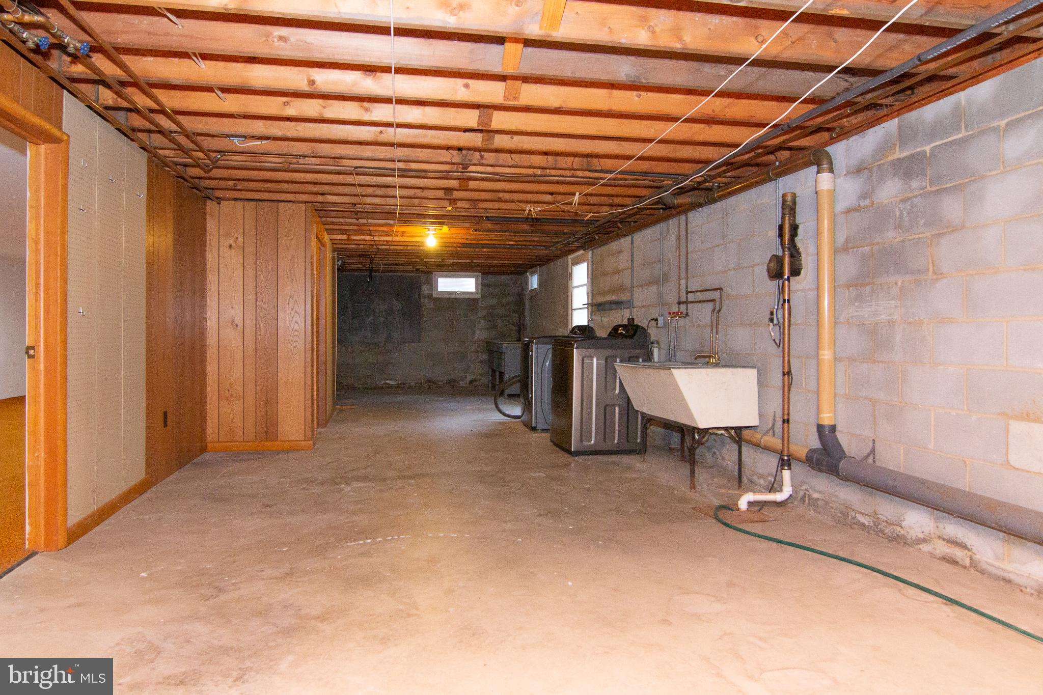 15 Greenvale Road Westminster, MD 21157 - Photo 23 of 36 Utility room