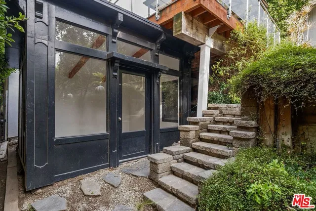 $1,699,000 | 2250 Nichols Canyon Road, Los Angeles, CA 90046