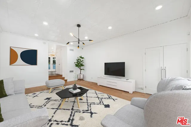 $1,699,000 | 2250 Nichols Canyon Road, Los Angeles, CA 90046