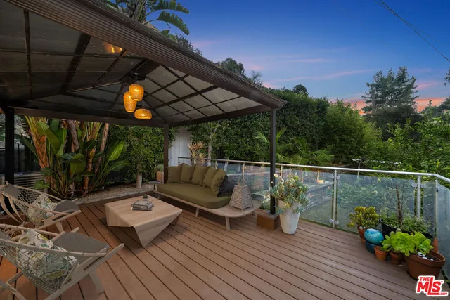 $1,699,000 | 2250 Nichols Canyon Road, Los Angeles, CA 90046
