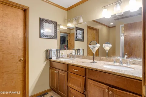 $325,000 | 2518 West Willow Street, Scott, LA 70583