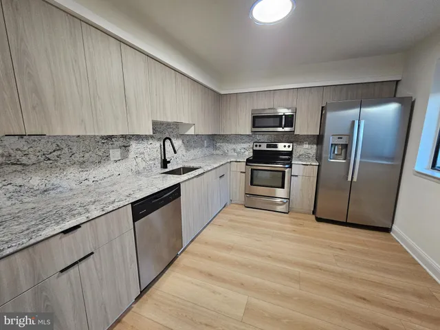 $3,000 | 262 Clinton Court, Holland, PA 18966