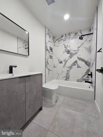 $3,000 | 262 Clinton Court, Holland, PA 18966