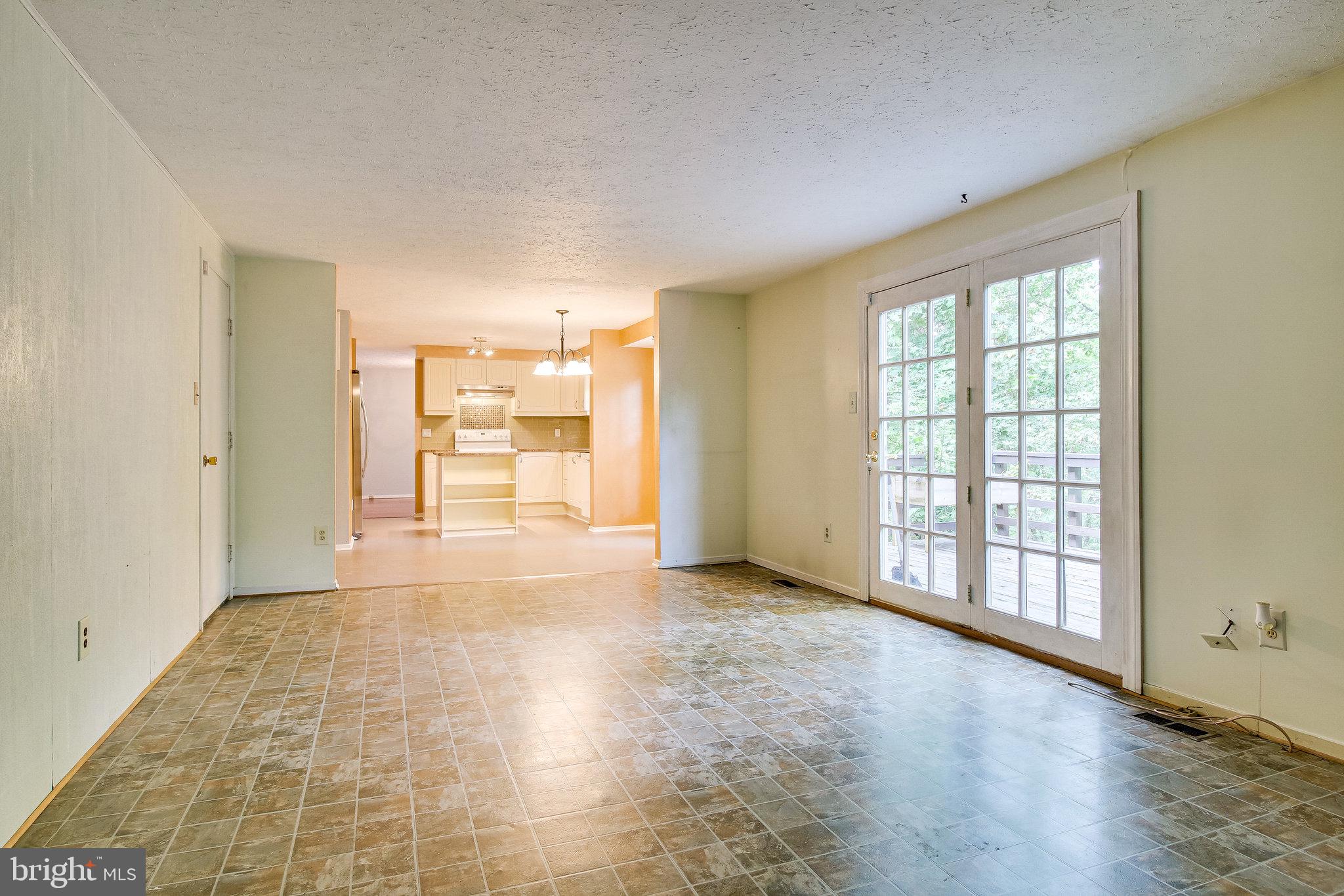 8301 Old Tree Court Springfield, VA 22153 - Photo 17 of 30 Great open concept!