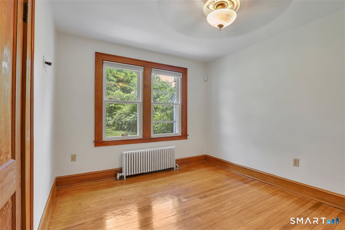 32 Maple Street Middlefield, CT 06481 - Photo 10 of 21