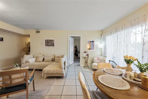 $220,000 | 10710 Royal Palm Boulevard, Unit 22, Coral Springs, FL 33065