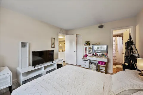 $220,000 | 10710 Royal Palm Boulevard, Unit 22, Coral Springs, FL 33065