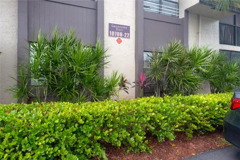$220,000 | 10710 Royal Palm Boulevard, Unit 22, Coral Springs, FL 33065